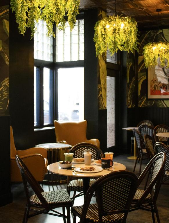 The Admiral, Downtown Historic District お料理のイメージ