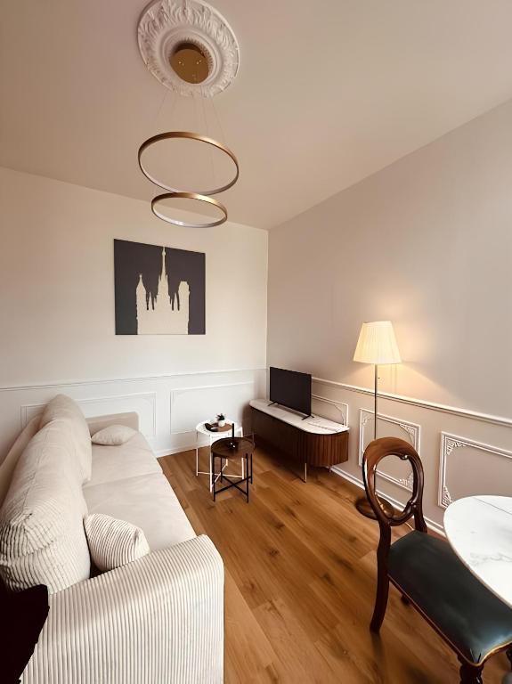 Sainte Croix T2 Style Haussmannien Lumineux, Proche Centre Ville - Linge & Ménage Inclus - 3