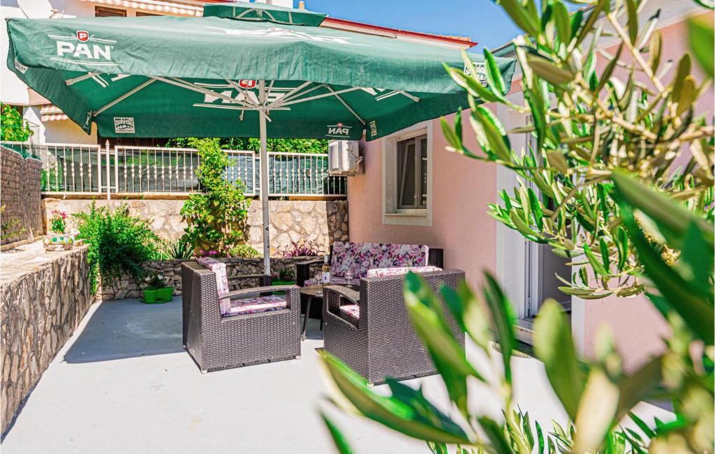 Lovely Apartment In Brodarica With Wifi, Brodarica