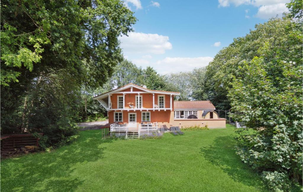 Amazing Home In Græsted With Jacuzzi, Græsted