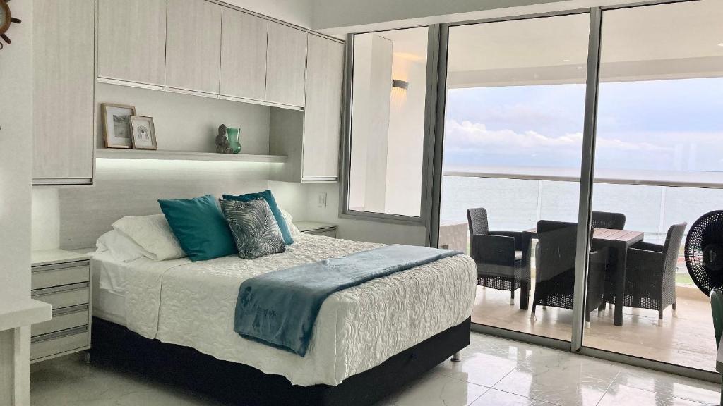 Suite frente al mar + piscina + balcón privado 727 - 1