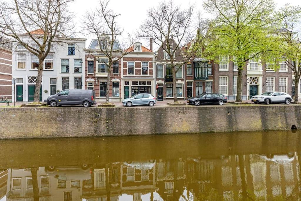 Historisch grachtenpand in centrum Gouda, Gouda