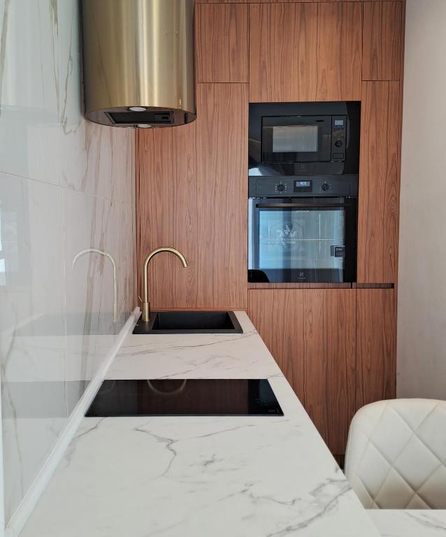 Stylish Apartment with Elegant Touches - 5