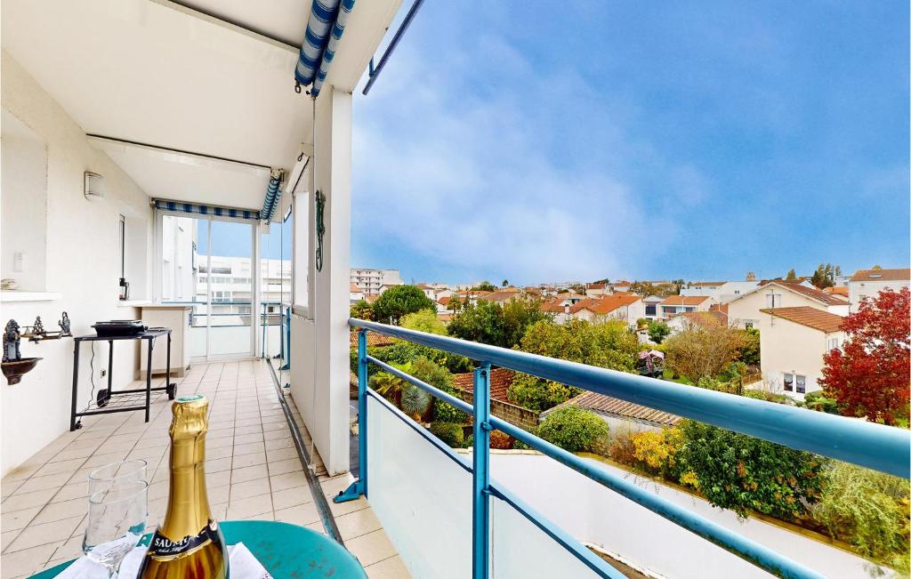 1 Bedroom Stunning Apartment In Royan - 1
