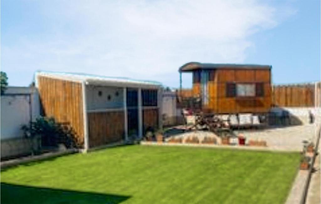 Stunning Stacaravan, Raphèle