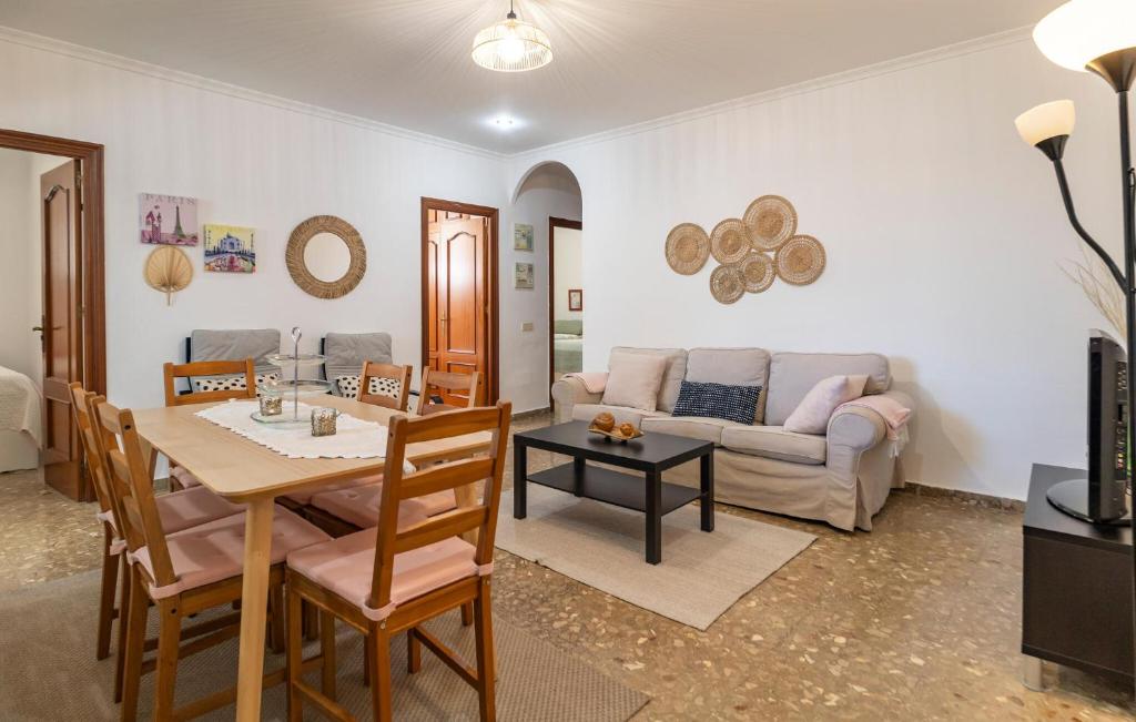 3 Bedroom Pet Friendly Apartment In Malaga - 4