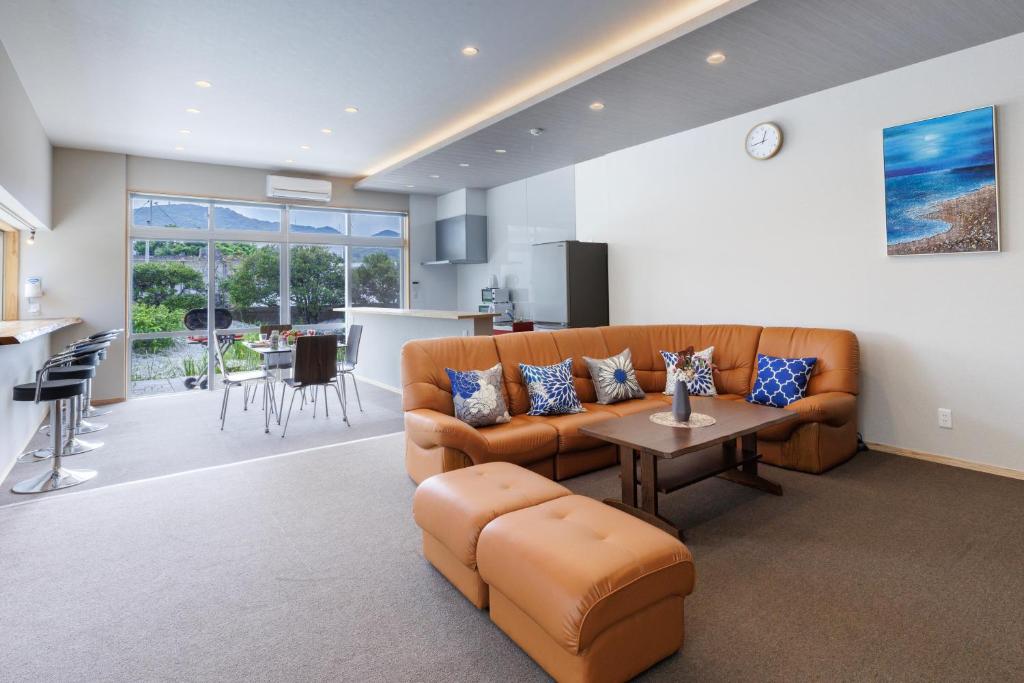 美ら海水族館 古宇利島車で20分 最大11名 北部観光に最適 キングハウス, Nakijin