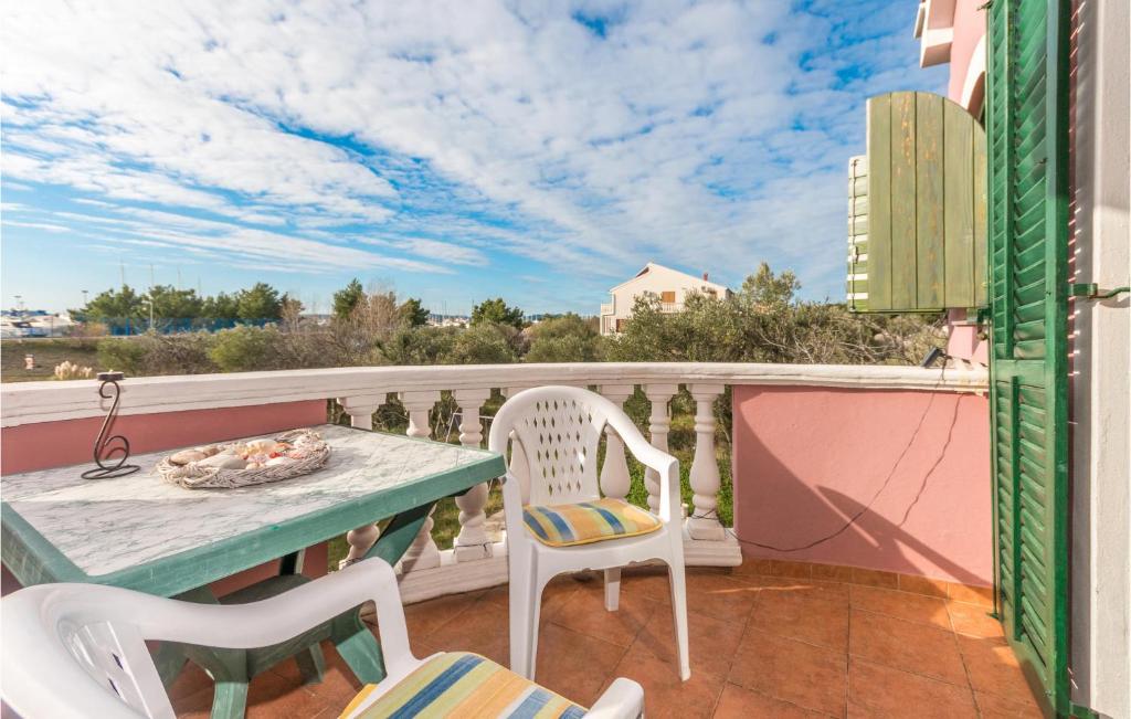 Cozy Apartment In Sukosan With Wifi, Sukošan