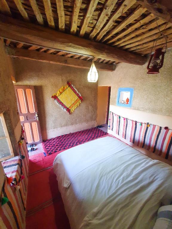 Gite Aoujgal, Ech Cherket