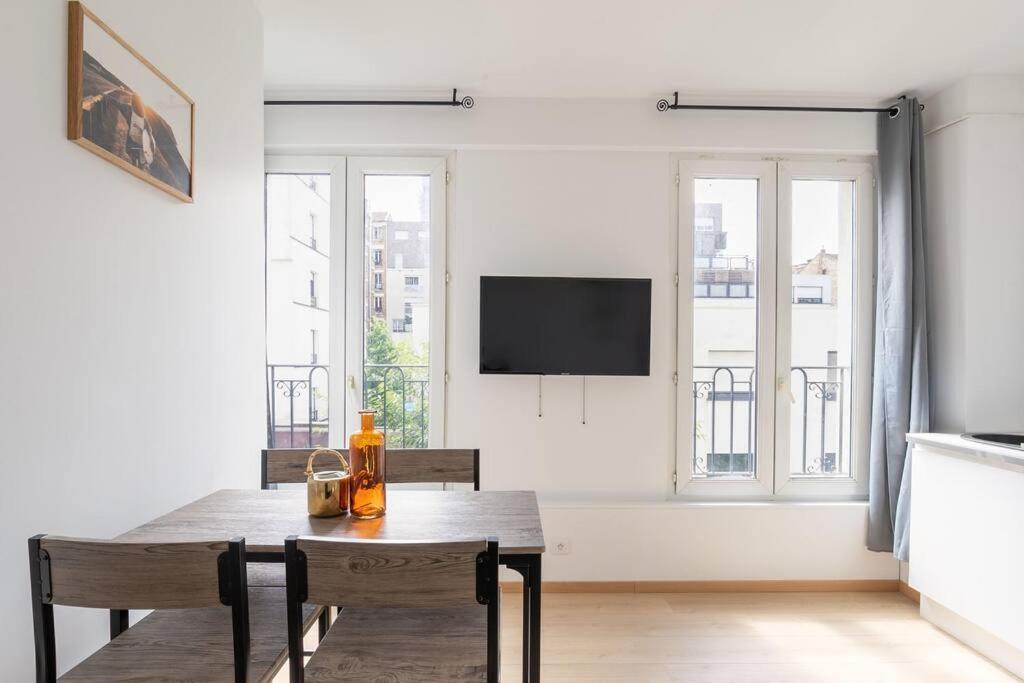 Clichy New Flat 15 Min from Paris , Ideal for 4 Guests, Clichy