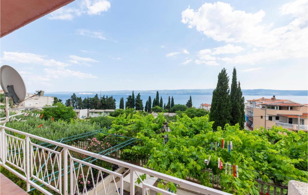 Gorgeous Apartment In Duce With Wifi, Duče