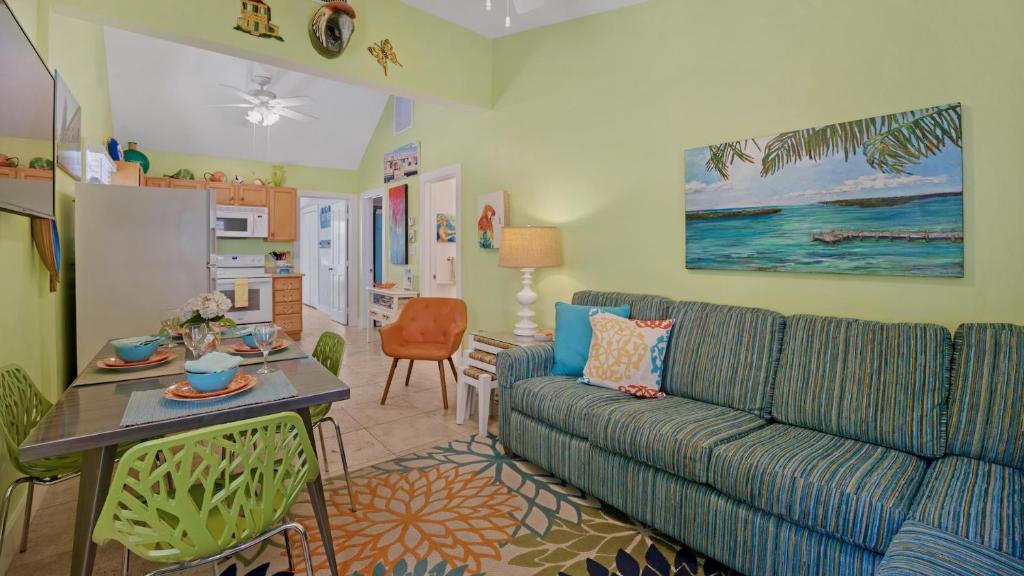 The Mellow Macaw by Last Key Realty, Key West