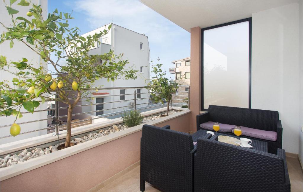 Lovely Apartment In Makarska With Wifi, Makarská