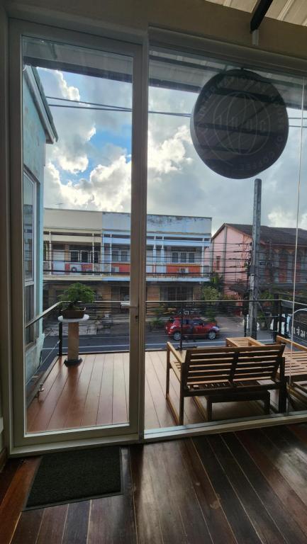 IHOC - Phuket OldTown, Ban Lo Long