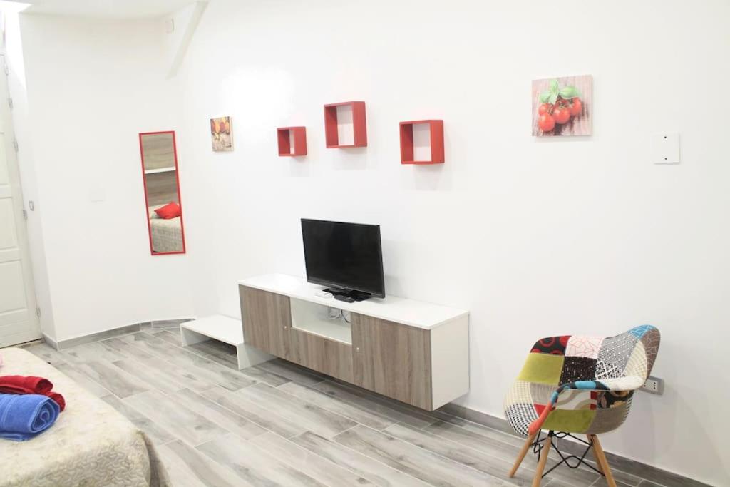 Carla Home - few steps to Ortigia, Syrakusy