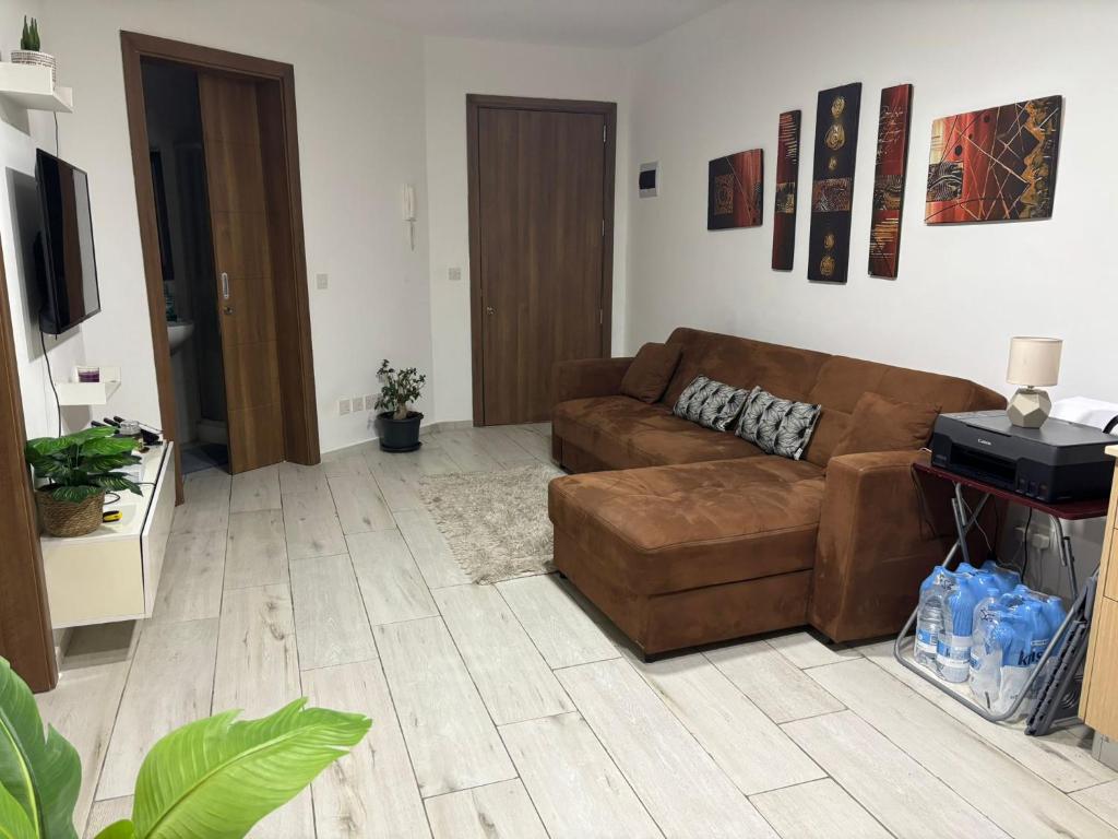 Modern Loft in Msida Stylish Retreat Near the Seafront, Misraħ Il-Barrieri