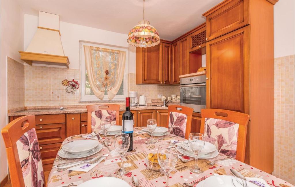 Beautiful Apartment In Polje With Wifi 전경