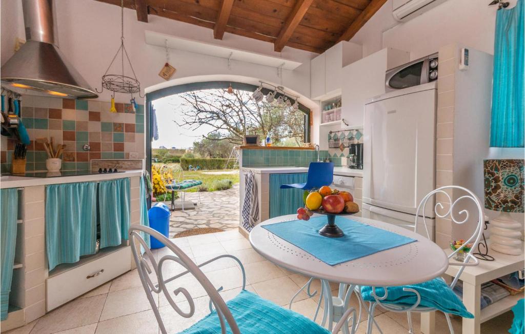 Gorgeous Apartment In Sukosan With Wifi, Sukošan