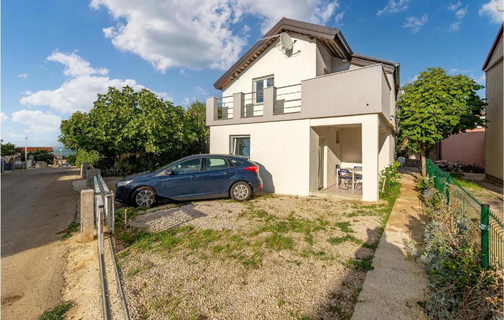 Cozy Apartment In Vir With Wifi, Vir