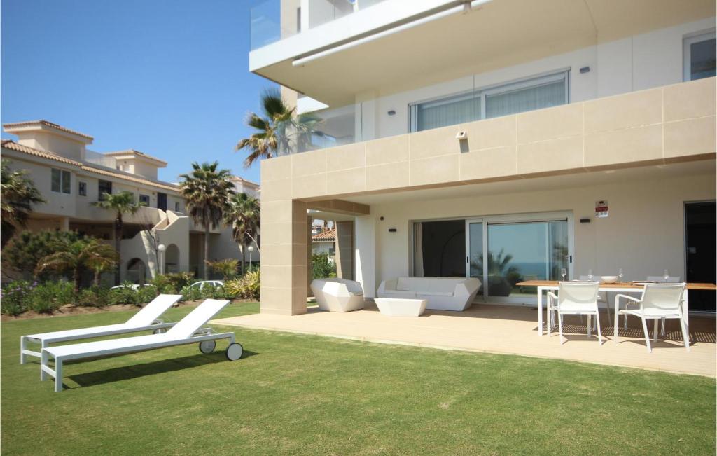 Amazing Apartment In Estepona With Heated Swimming Pool - 1