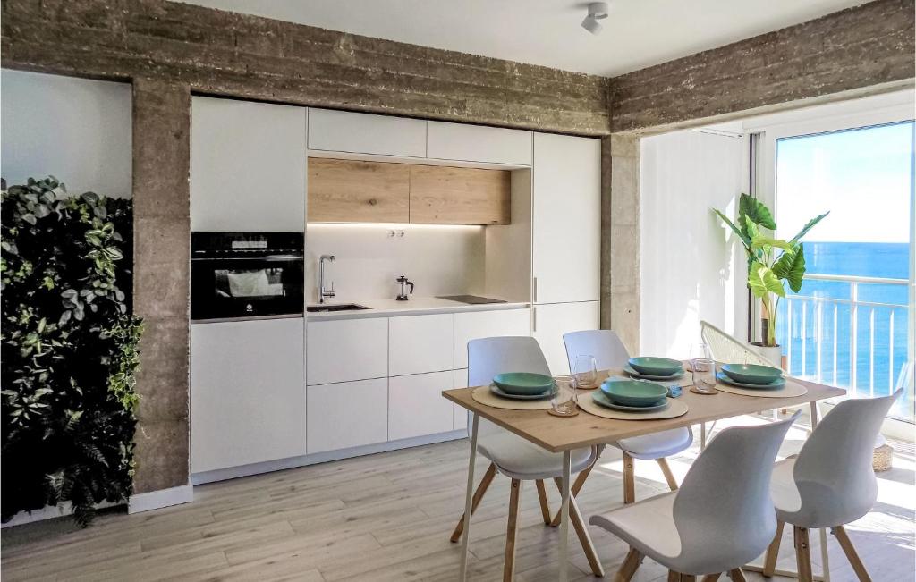 Gorgeous Apartment In Oropesa Del Mar - 4