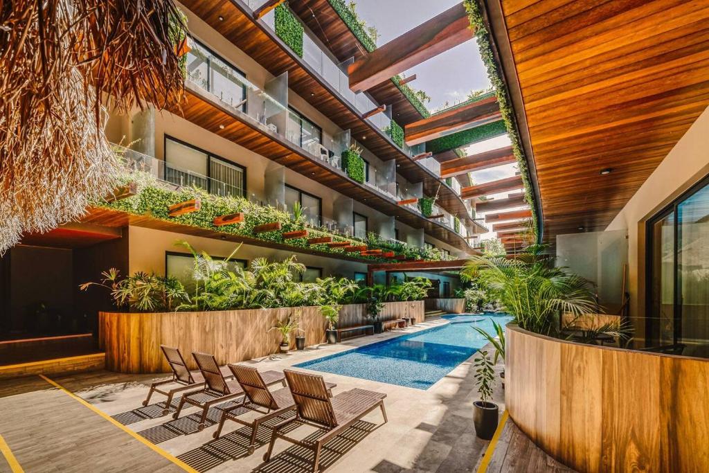 Sunrise Studio with Fast-WIFI, Rooftop Pool, Spa - 4