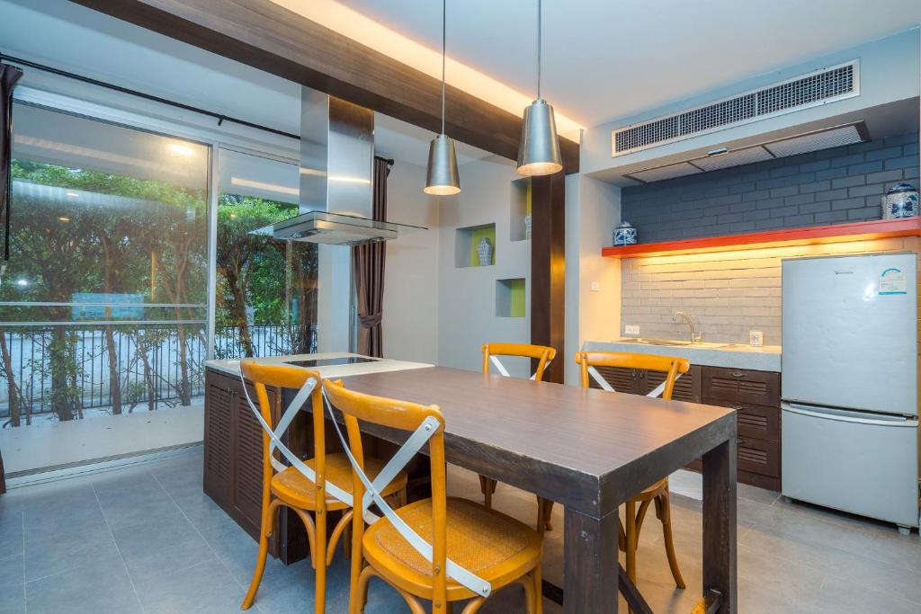 Venice Beach Village Hua Hin Pool Villa