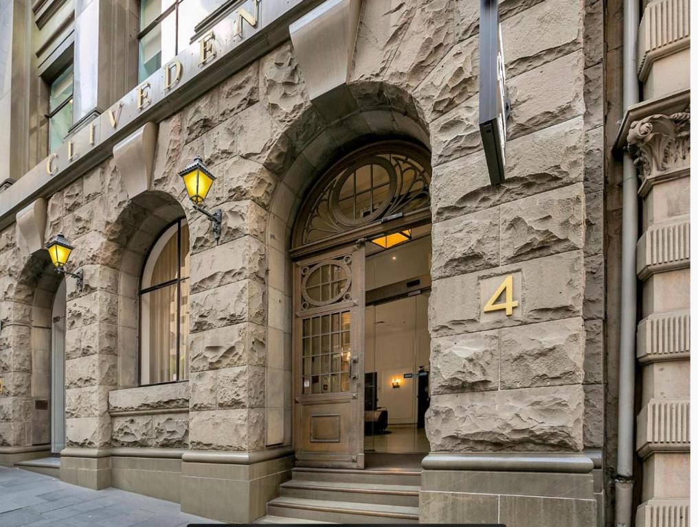 Cliveden on Bridge, Sydney