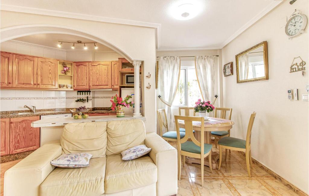 Nice Apartment In Orihuela Costa - 5