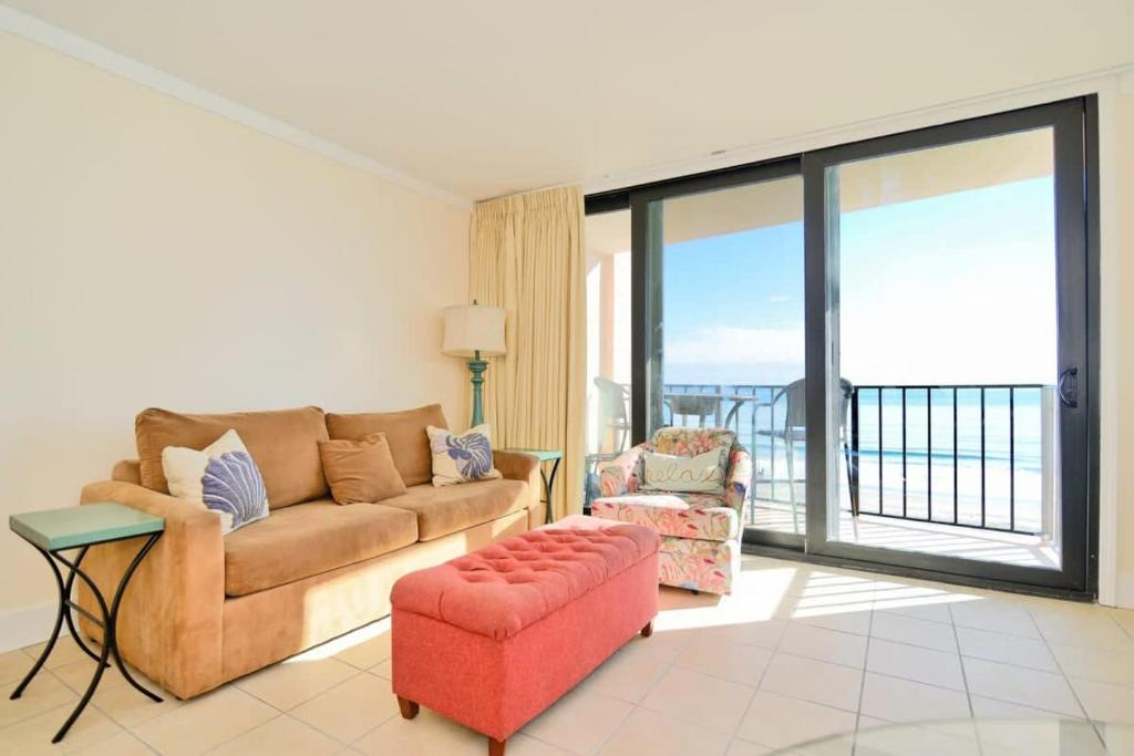 Oceanfront in Heart of N Myrtle Beach with Pool, Myrtle Beach