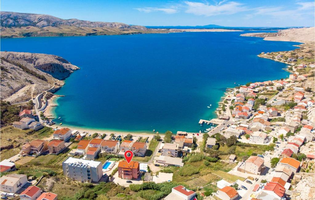 Beautiful Home In Metajna With Wifi, Metajna