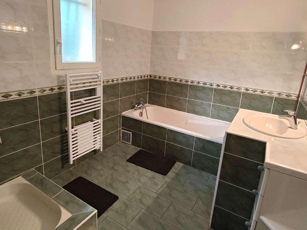 Spacieuse villa familiale avec terrasses à 500m du Bassin - 3