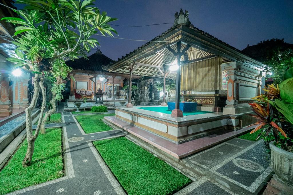 ポンドク アユ ホームステイ (Pondok Ayu Homestay) 外観