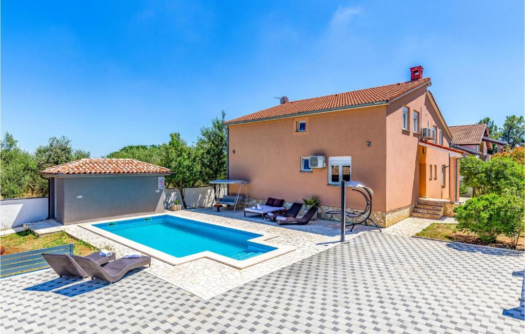 Gorgeous Apartment In Pula With Wifi, Pula