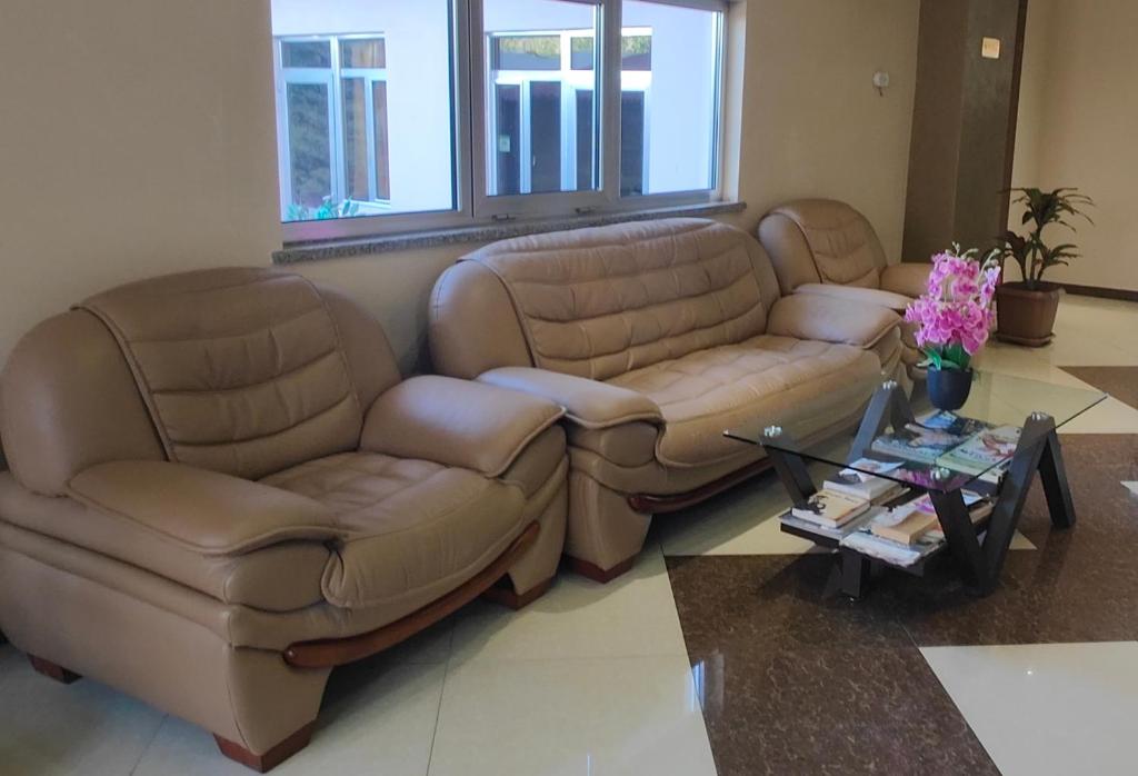 Shared lounge/TV area