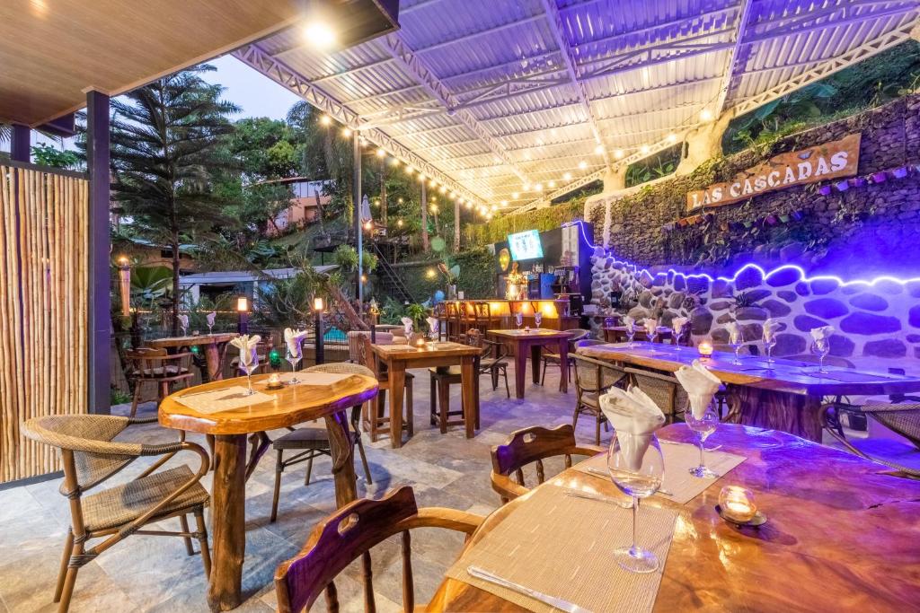 Restaurant, Boutique Hotel Las Cascadas in Quepos