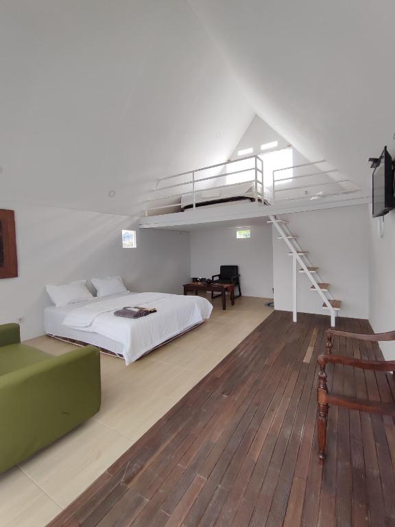 Ciwidey Hills & Wetland Family 1 Ciwidey Hills & Wetland Family 1