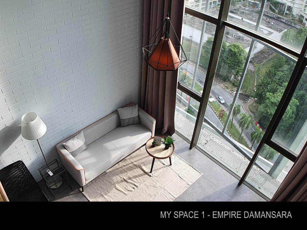 My Space - Empire Damansara room with Netflix, Petaling Jaya