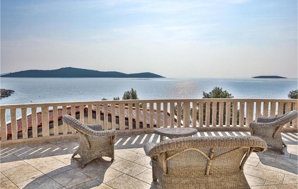 Beach Front Home In Sevid With Wifi, Sevid