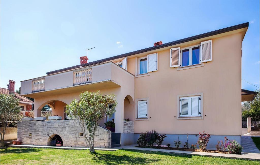 Awesome Apartment In Pula With Wifi, Pula