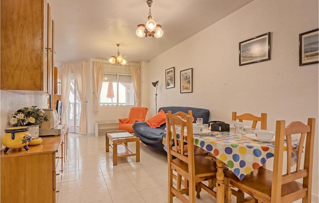 Cozy Home In Gran Alacant With Kitchen - 2
