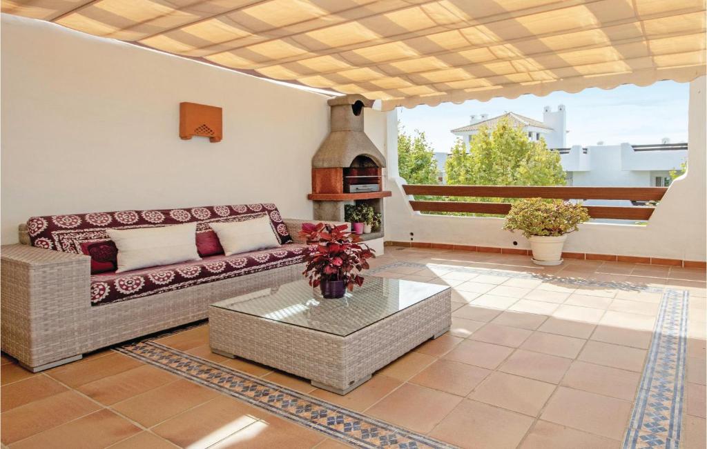 Beach Front Apartment In Estepona - 4