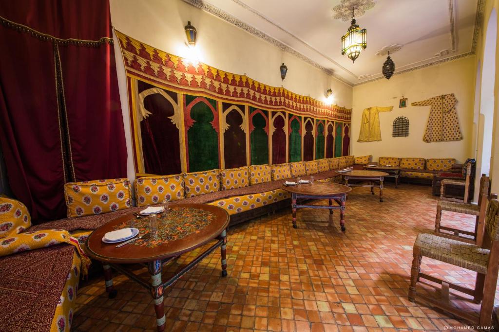 Shared lounge/TV area