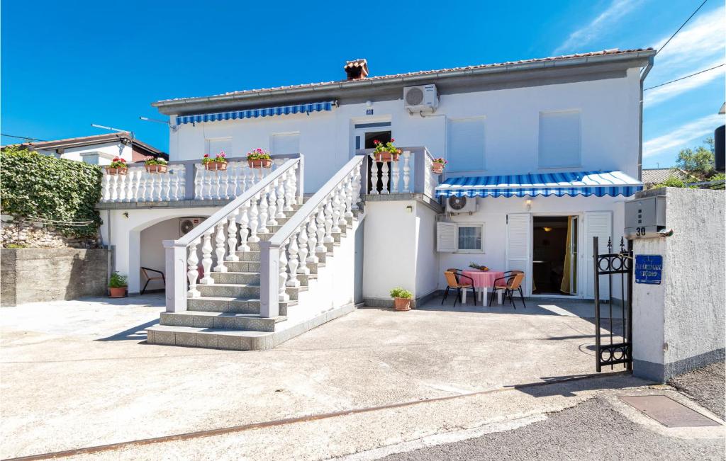 Lovely Apartment In Jadranovo With Wifi, Jadranovo