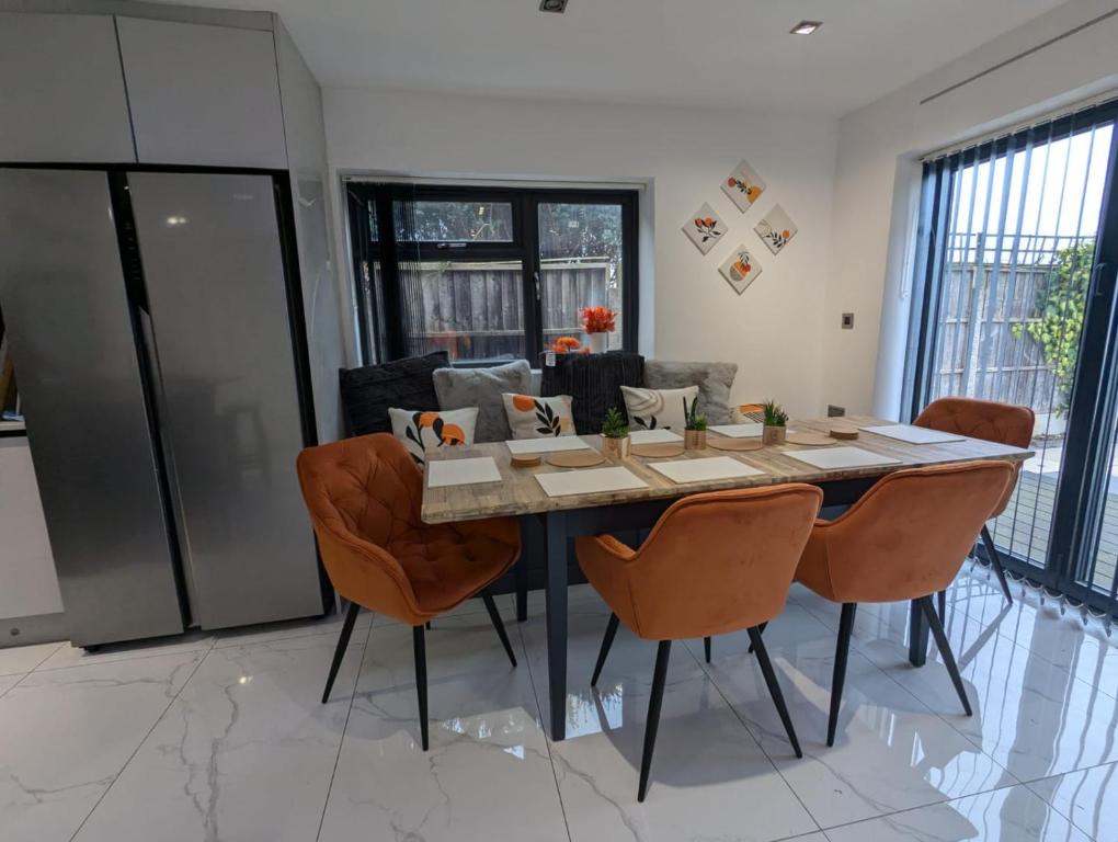 The Dominion Club, Glenfield