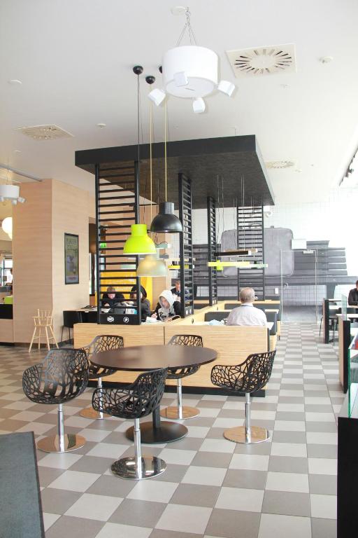 Restaurant, Hesehotelli Turku Linja-autoasema in Turku