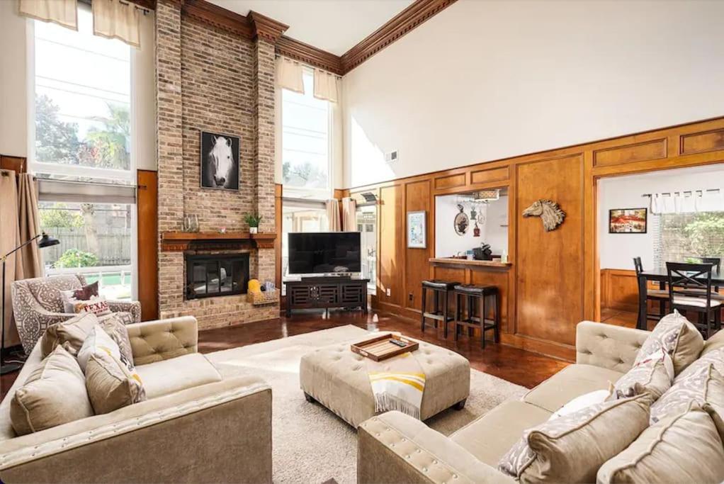 Relax and Refresh Private Pool!, Houston