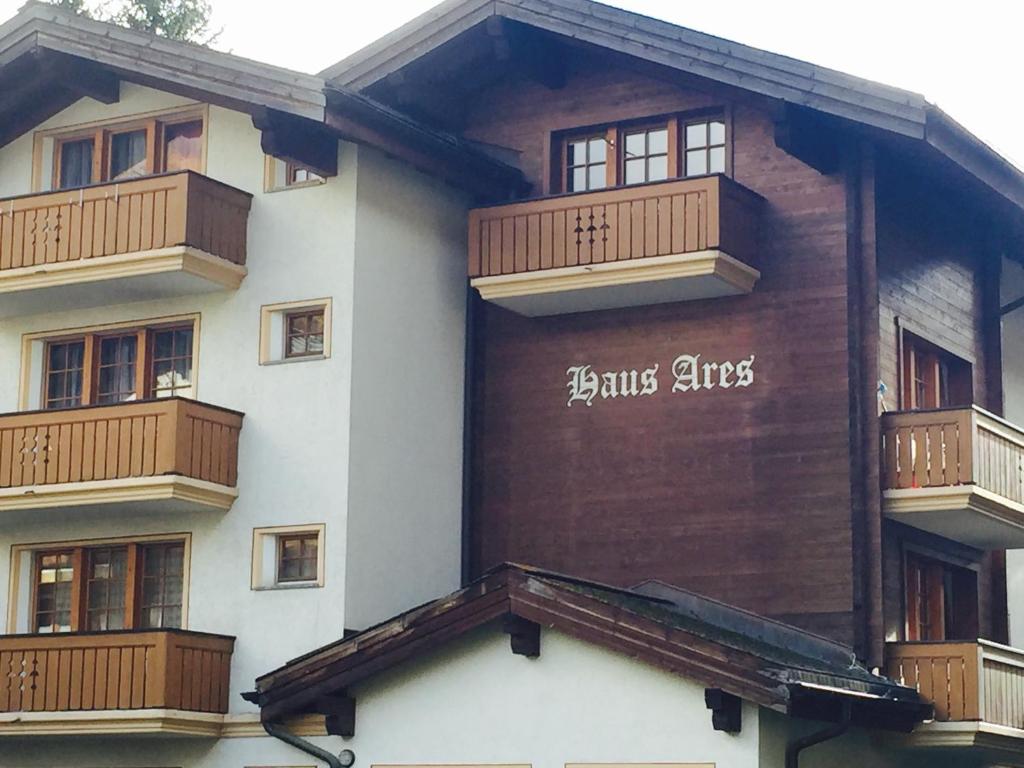 Haus Ares photo
