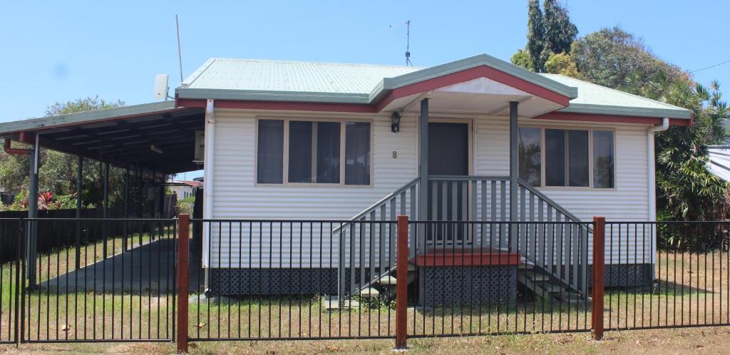 Simply Coastal, Kurrimine Beach