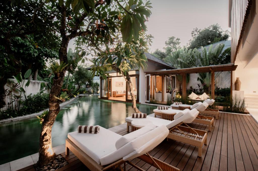스미냑의 700m² 침실 3개 프라이빗 욕실 3개 BRAND NEW VILLA SEMINYAK PAYA VILLA 4 BEDROOMS 전경